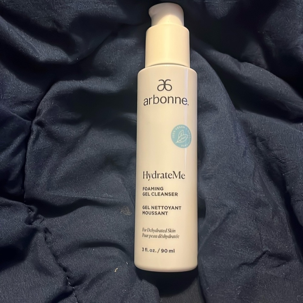 Arbonne HydrateMe foaming gel cleanser